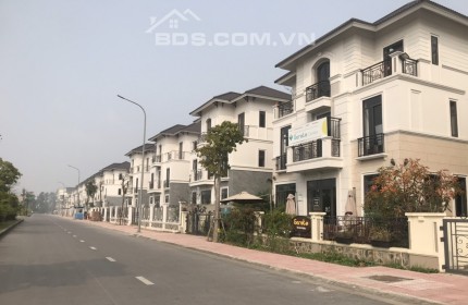 Biệt thự cao cấp diện tích lớn 240m2 đối diện công viên Centa City 1,6ha chỉ với 2.x tỷ ở TP Từ Sơn